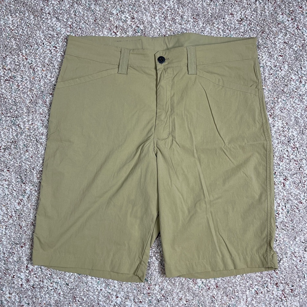 Men's Tan Flat Front Shorts